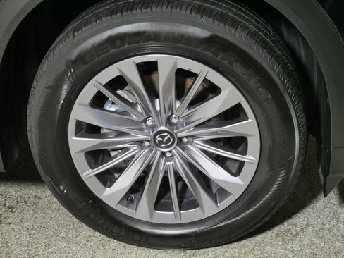 Used 2024 MAZDA CX-90 3.3 Turbo w/ Preferred Package AWD/4WD image 15