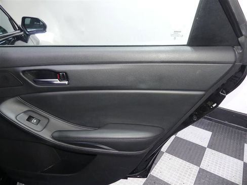Used 2021 Toyota Avalon XLE FWD image 25