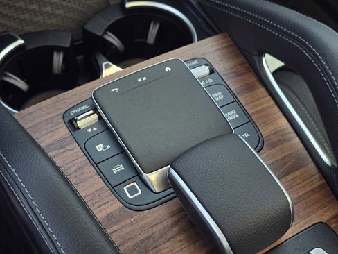 New 2026 Mercedes-Benz GLS 450 4MATIC image 35
