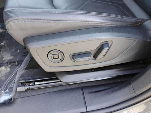 Used 2021 Audi Q3 2.0T Premium image 22