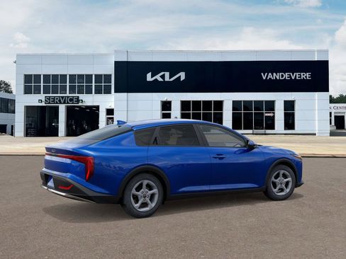 New 2025 Kia K4 LX image 6