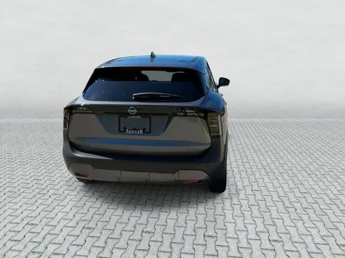 Certified 2025 Nissan Kicks SV AWD/4WD image 7