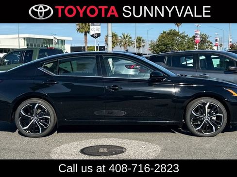 Used 2025 Nissan Altima 2.5 SR FWD image 1
