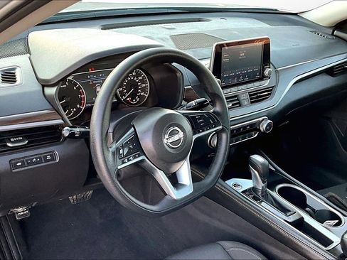 Used 2023 Nissan Altima 2.5 SV image 20