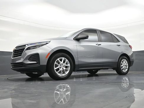 Used 2023 Chevrolet Equinox LS FWD image 25