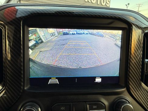 Used 2021 Chevrolet Silverado 1500 LT Trail Boss w/ Bed Protection Package image 9