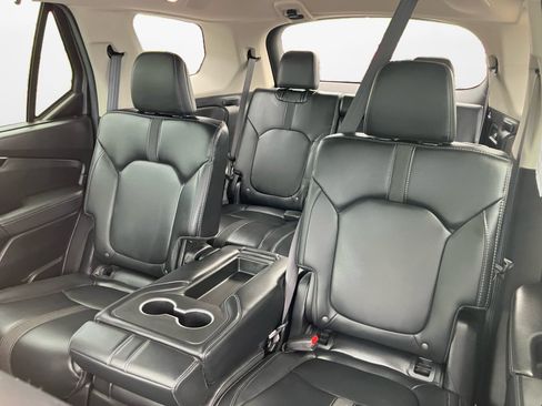 Certified 2025 Honda Pilot EX-L image 15