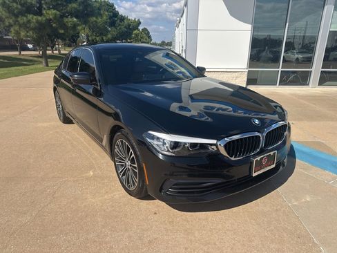 Used 2020 BMW 540i xDrive w/ Premium Package image 2