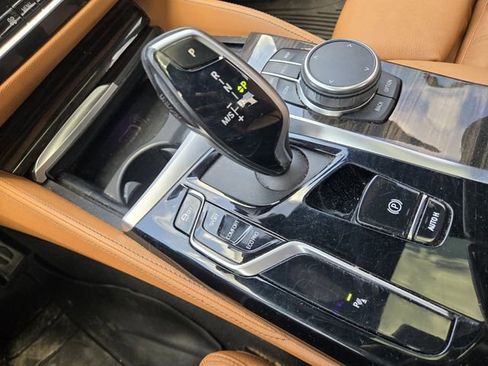 Used 2021 BMW 530i RWD image 16