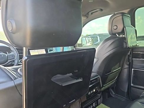 Used 2022 Jeep Wagoneer Series I w/ Rear Seat Video Group 1 AWD/4WD image 4