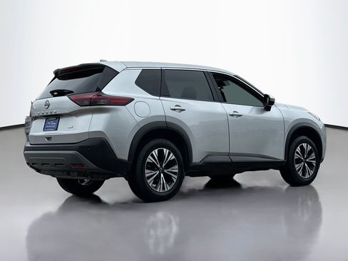 Used 2023 Nissan Rogue SV FWD image 2