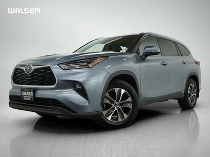 Used 2021 Toyota Highlander XLE