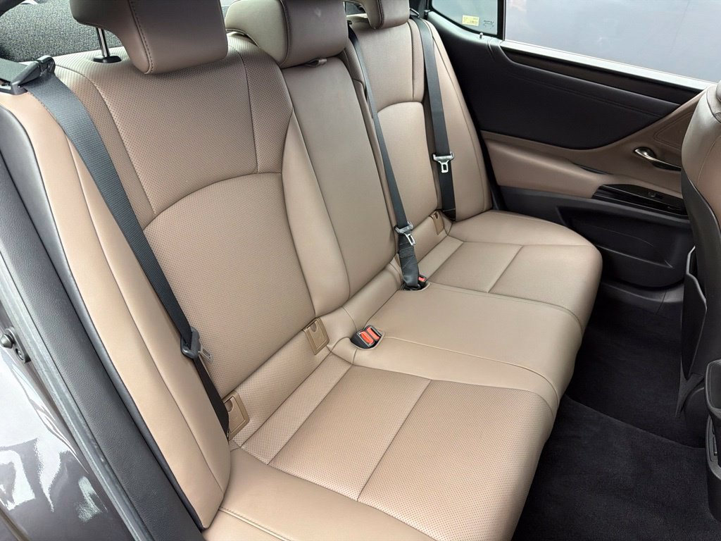 Used 2023 Lexus ES 350 w/ Premium Package FWD image 25