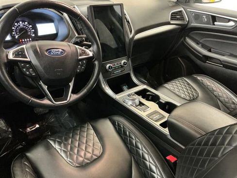 Used 2024 Ford Edge Titanium image 29