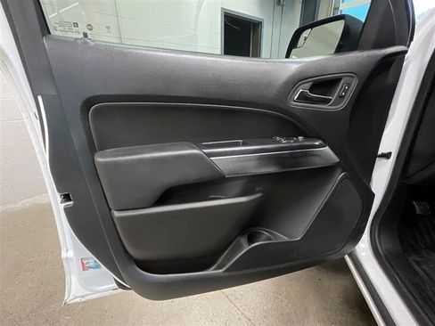 Used 2022 Chevrolet Colorado LT w/ Fleet Safety Package RWD image 10