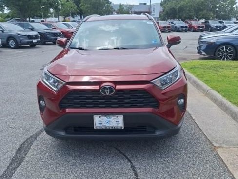 Used 2019 Toyota RAV4 XLE w/ Carpet Mat Package AWD/4WD image 2