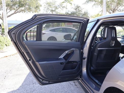 Used 2025 BMW 740i image 29