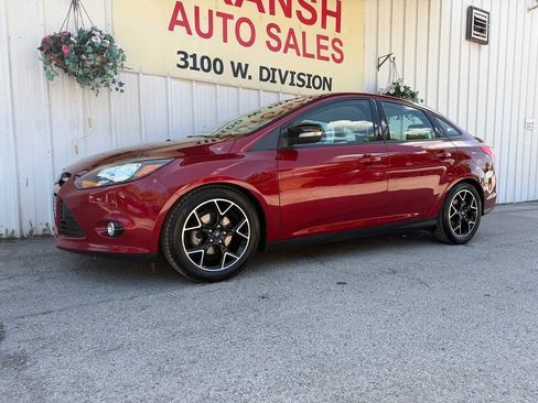 Used 2014 Ford Focus SE w/ Equipment Group 201A FWD image 8