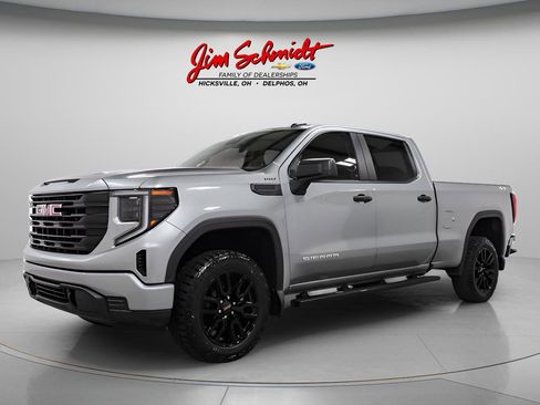 Used 2023 GMC Sierra 1500 Pro w/ Graphite Edition AWD/4WD image 3