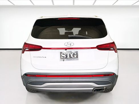 Used 2023 Hyundai Santa Fe SE FWD image 5