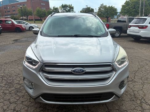 Used 2017 Ford Escape SE w/ Equipment Group 201A FWD image 19