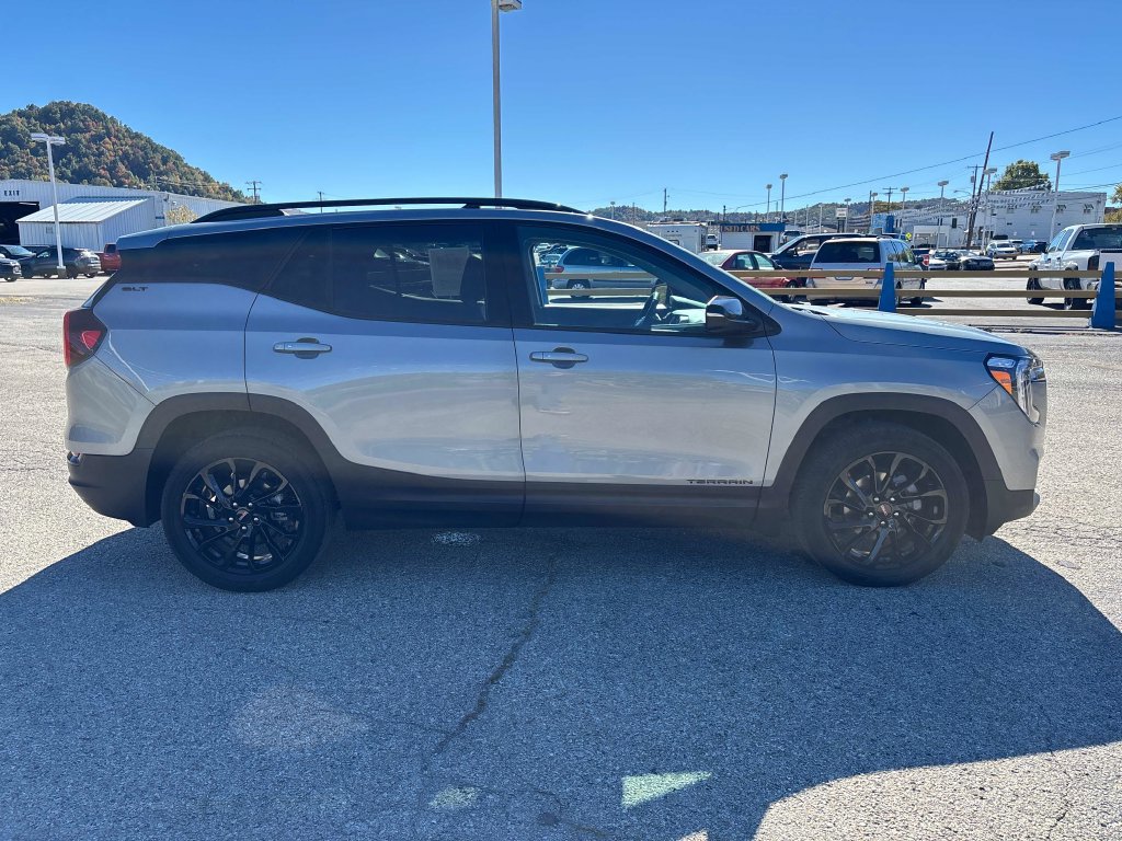Used 2023 GMC Terrain SLT w/ Elevation Edition AWD/4WD image 6