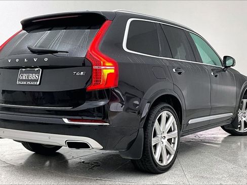 Used 2017 Volvo XC90 T6 Inscription w/ Vision Package image 2
