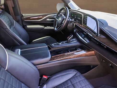 Certified 2023 Cadillac Escalade Premium Luxury Platinum AWD/4WD image 31