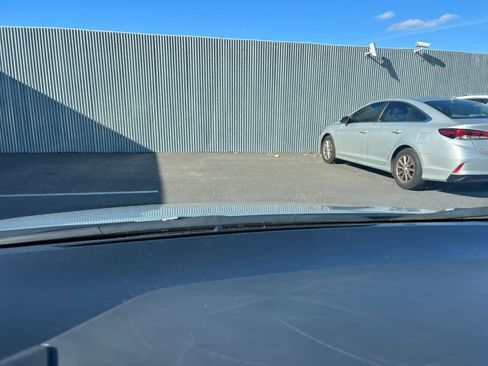 Used 2025 Toyota Corolla LE image 20