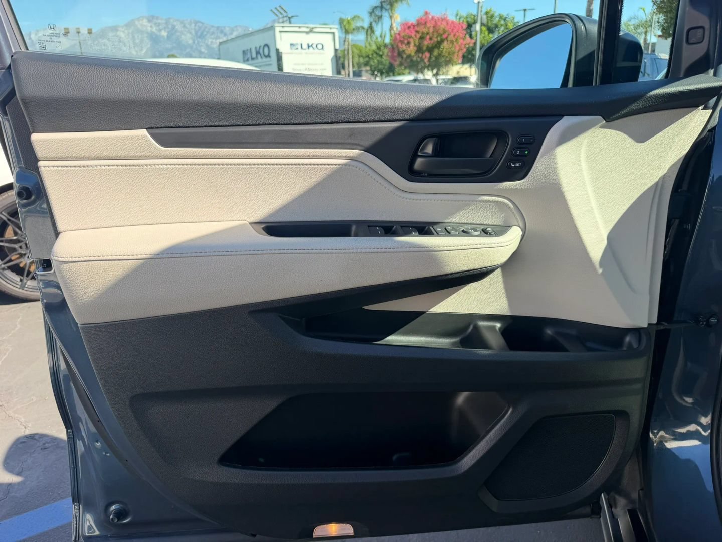 Used 2025 Honda Odyssey EX-L image 34