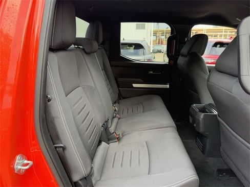 Used 2024 Toyota Tacoma TRD Off-Road image 31