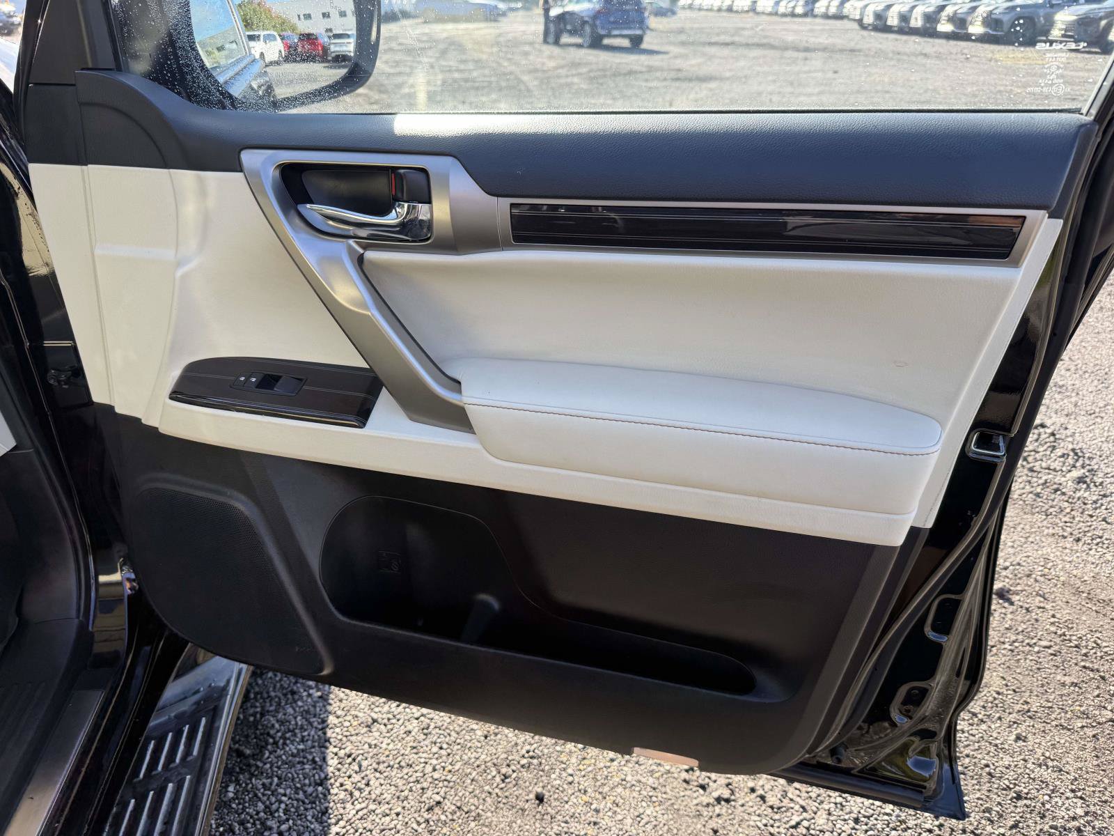 Used 2021 Lexus GX 460 Premium w/ Premium Package AWD/4WD image 15