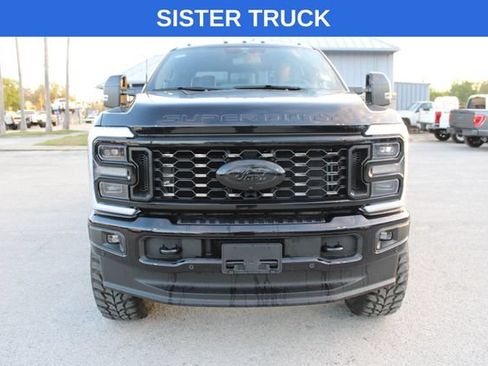 Used 2025 Ford F350 Platinum AWD/4WD image 2
