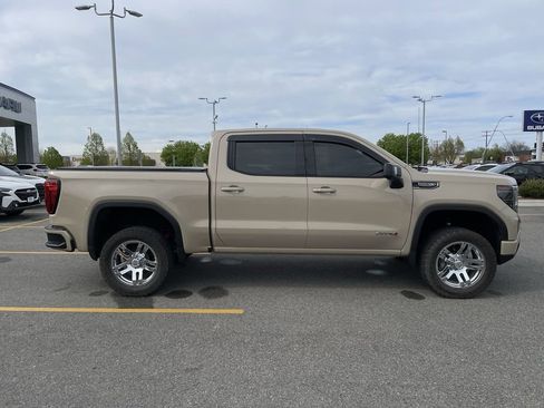 Used 2022 GMC Sierra 1500 AT4 AWD/4WD image 10