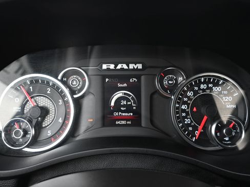 Used 2024 RAM 3500 Big Horn image 9