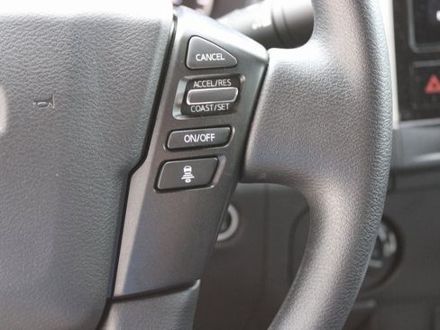 Used 2025 Nissan Frontier SV image 13