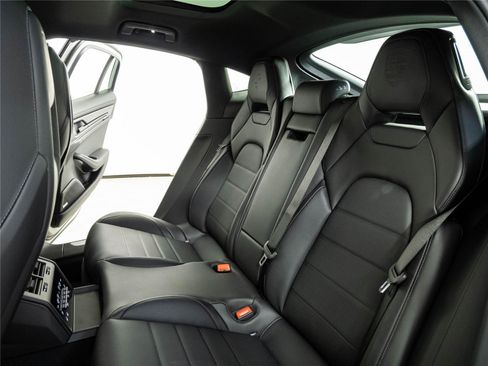 New 2026 Porsche Panamera image 22