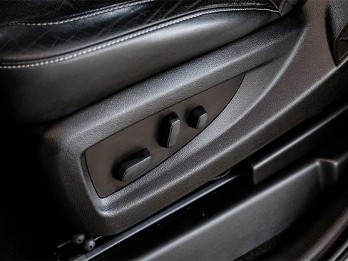 Used 2018 GMC Yukon SLT w/ Open Road Package image 33