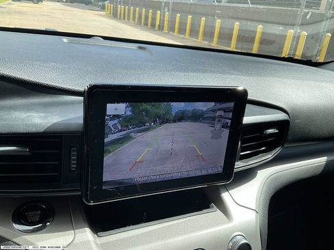 Used 2023 Ford Explorer XLT RWD image 15