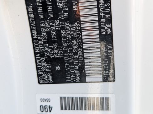 Used 2025 Toyota Sienna LE FWD image 22
