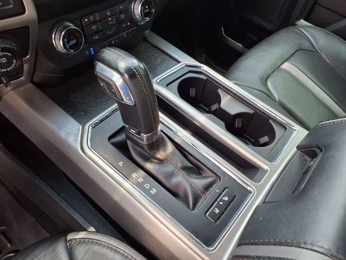 Used 2019 Ford F150 Platinum w/ Equipment Group 701A Luxury AWD/4WD image 28