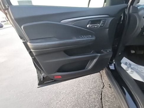 Used 2023 Honda Ridgeline RTL image 13