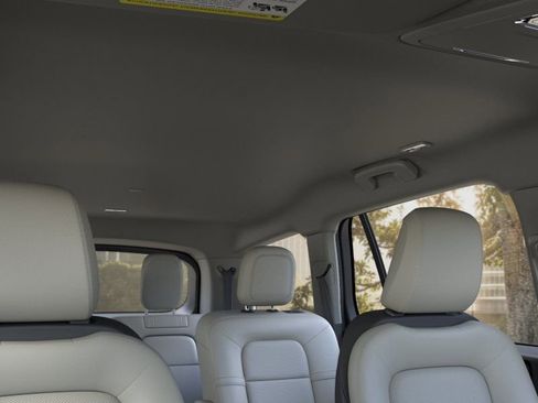 New 2026 Lincoln Aviator AWD image 22