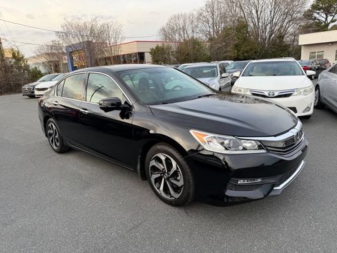 Used 2017 Honda Accord EX-L image 3