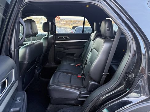 Used 2016 Ford Explorer XLT w/ Equipment Group 202A image 15