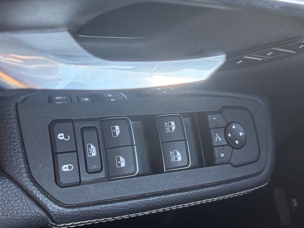 Used 2025 RAM 1500 Laramie w/ Sport Appearance Package AWD/4WD image 52