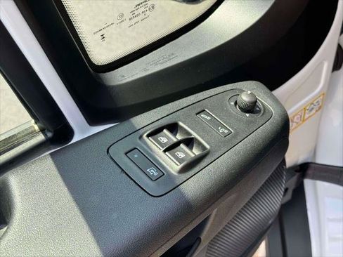 Used 2026 RAM ProMaster 2500 w/ Convenience Group FWD image 17