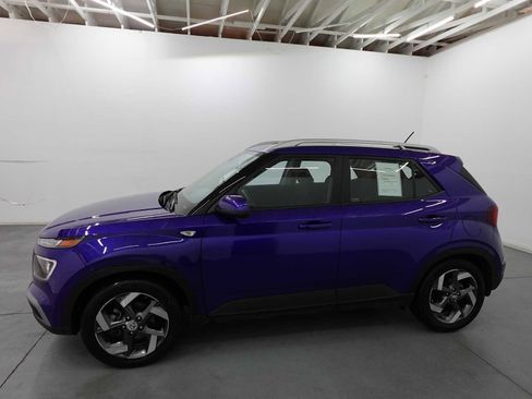 Used 2023 Hyundai Venue SEL image 8