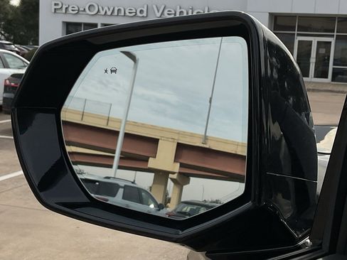 Used 2023 Chevrolet Tahoe LT w/ Luxury Package image 11