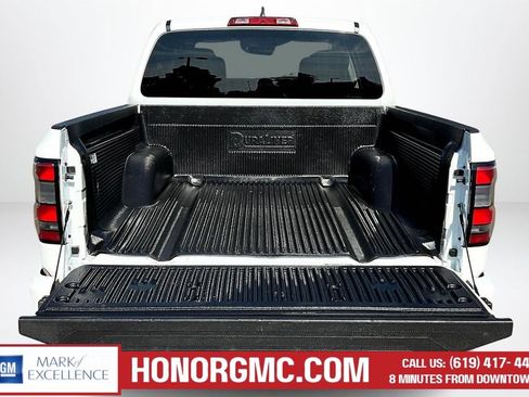 Used 2022 Nissan Frontier SV RWD image 7
